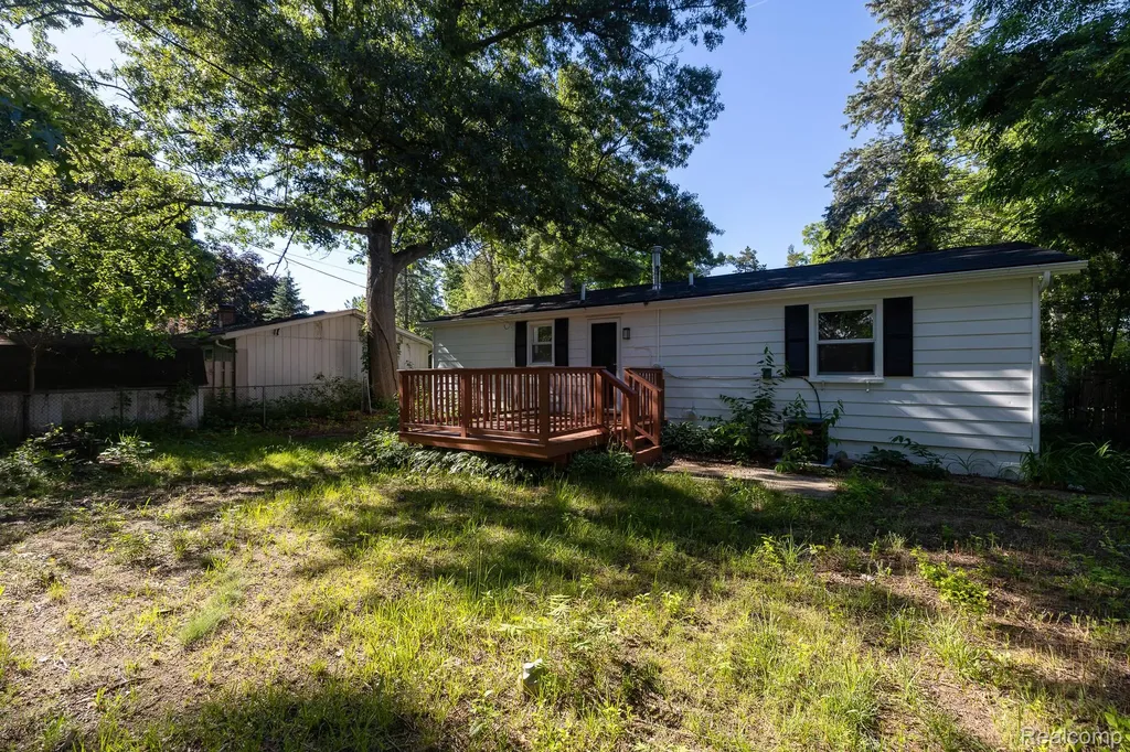 9650 Cooley Lake Road White Lake Charter Township MI 48386