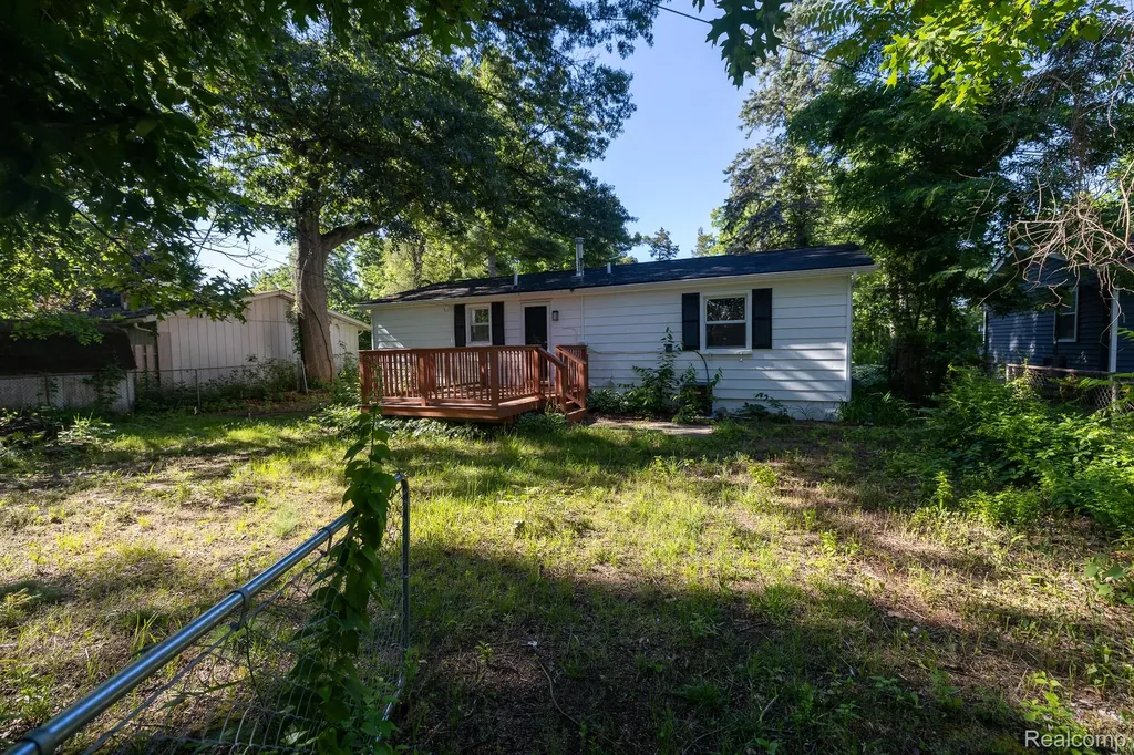 9650 Cooley Lake Road White Lake Charter Township MI 48386