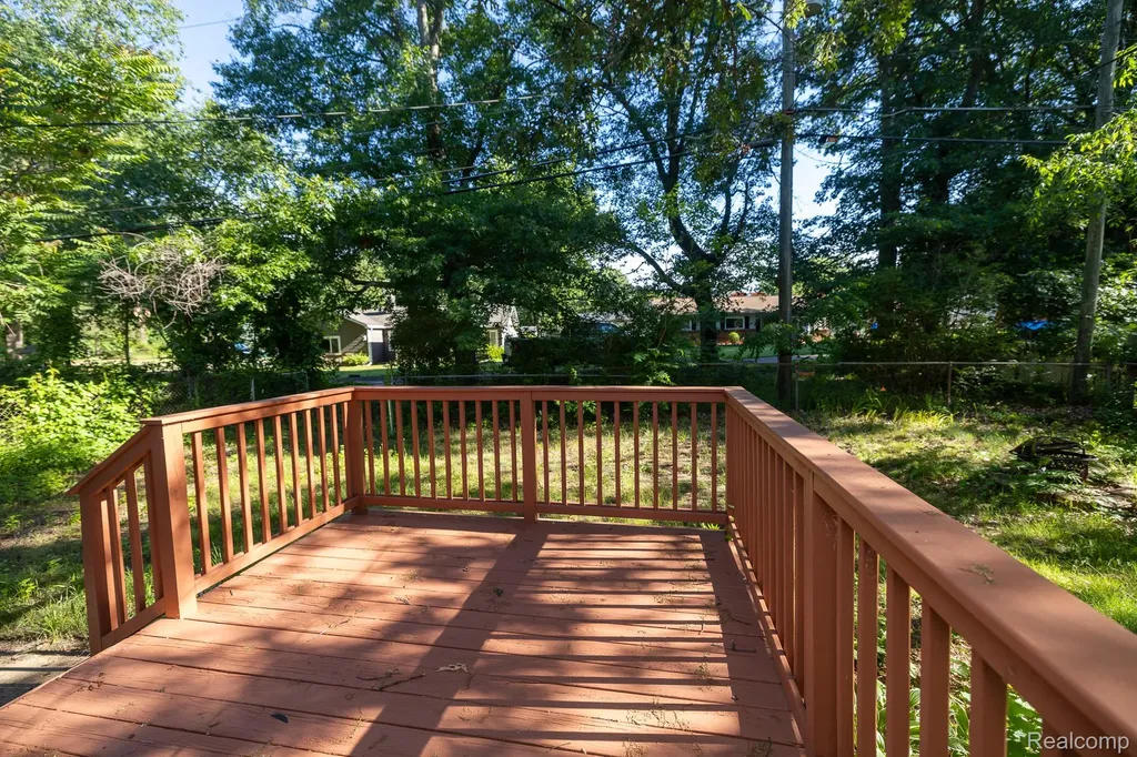 9650 Cooley Lake Road White Lake Charter Township MI 48386