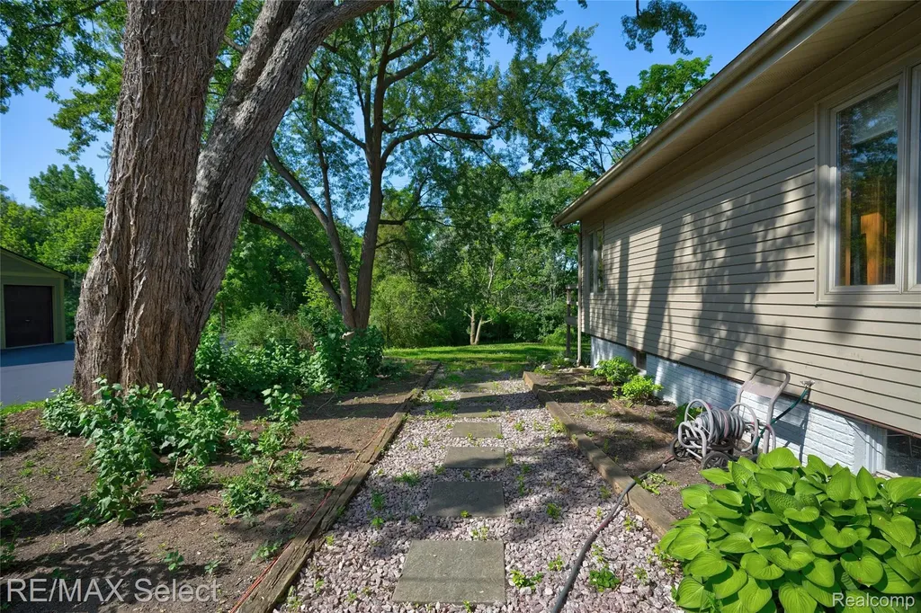 6605 Flushing Road Mt. Morris Township MI 48433