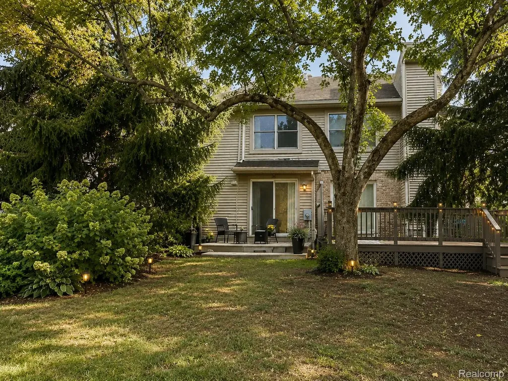 45125 Horseshoe Circle Canton Charter Township MI 48187
