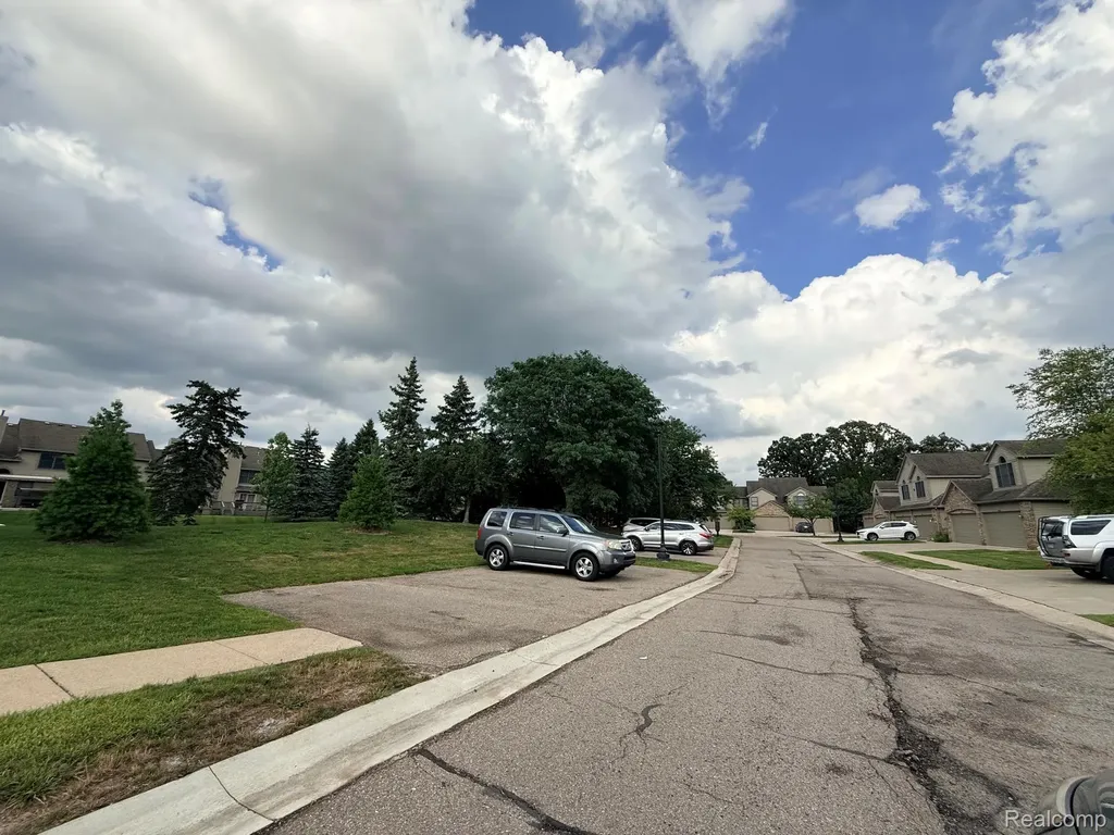 45125 Horseshoe Circle Canton Charter Township MI 48187