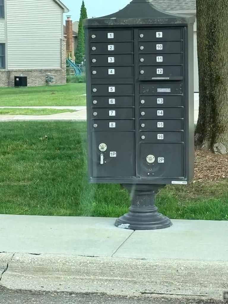 45125 Horseshoe Circle Canton Charter Township MI 48187