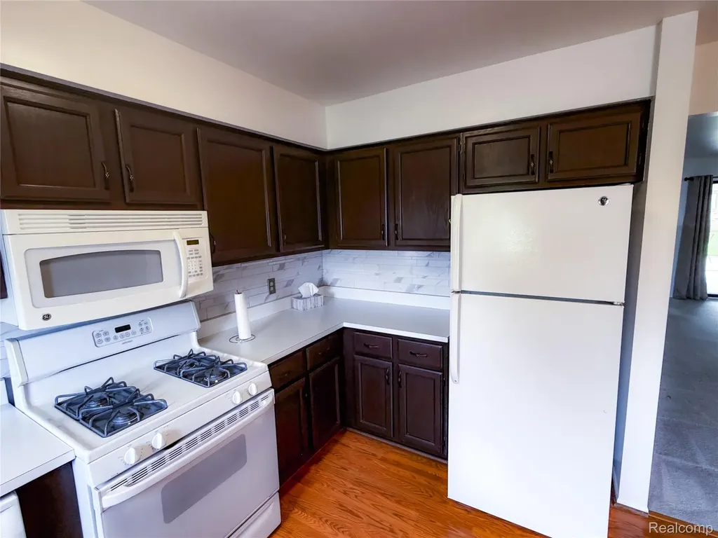20342 Pine Meadow Drive Clinton Charter Township MI 48036