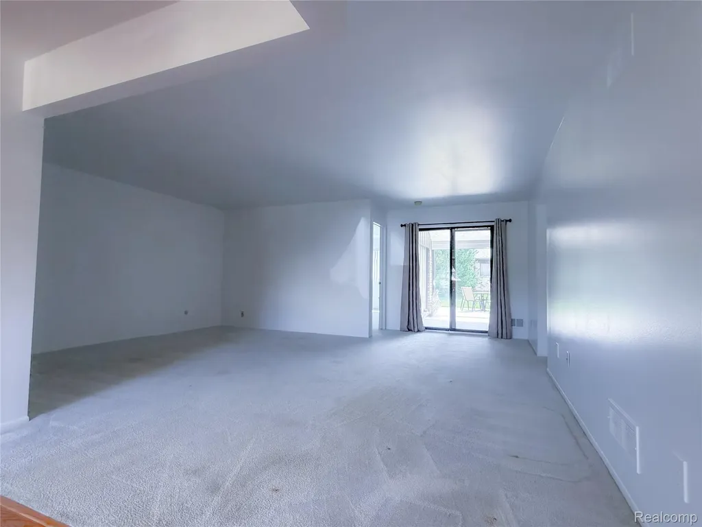 20342 Pine Meadow Drive Clinton Charter Township MI 48036
