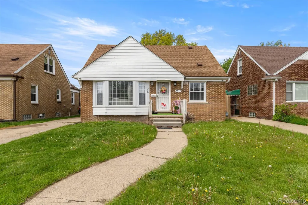 7715 Abington Avenue Detroit City MI 48228