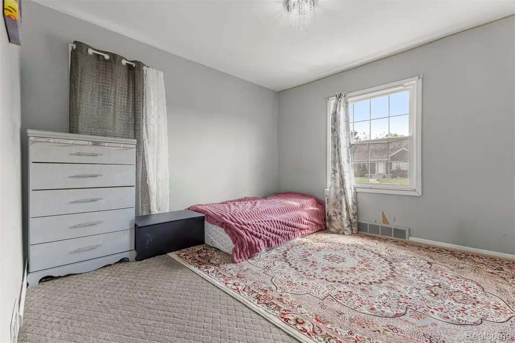 7715 Abington Avenue Detroit City MI 48228