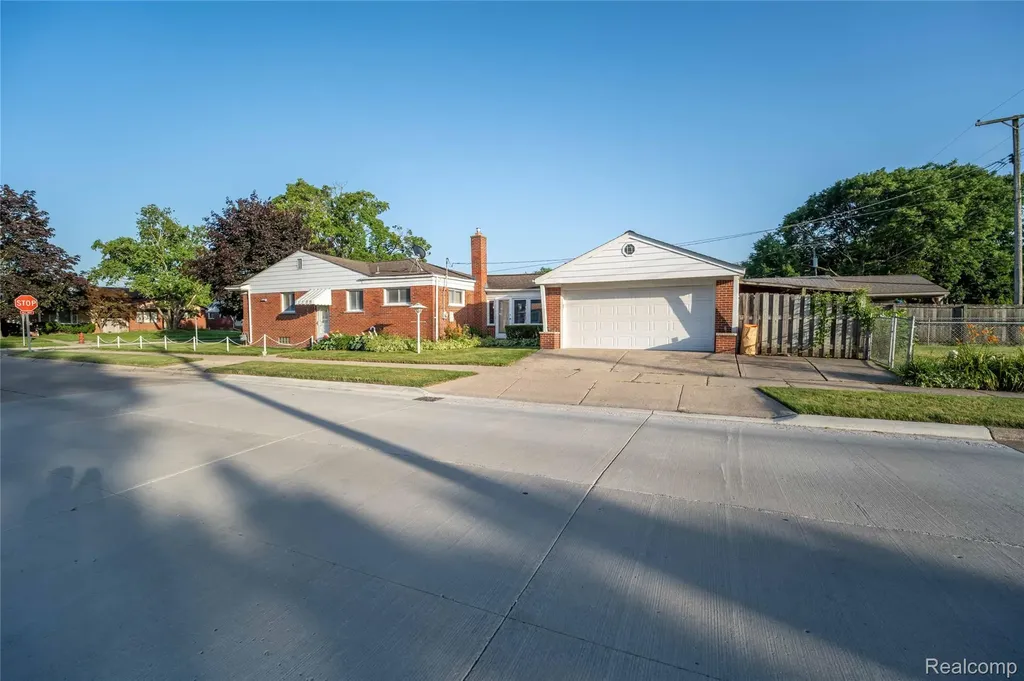 4402 Vassar Street Dearborn Heights City MI 48125