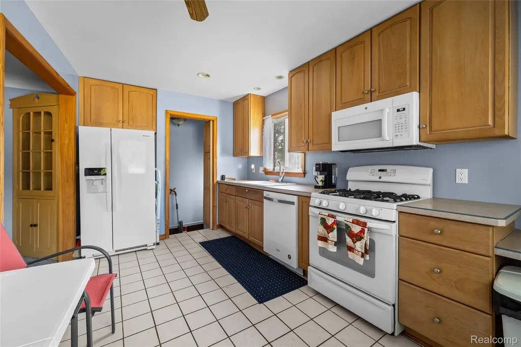 4402 Vassar Street Dearborn Heights City MI 48125