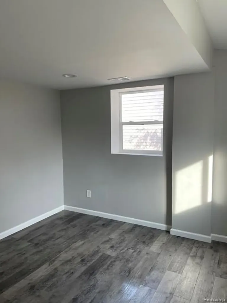 29311 Rockcastle Street Farmington Hills City MI 48336