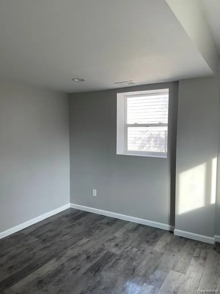 29311 Rockcastle Street Farmington Hills City MI 48336