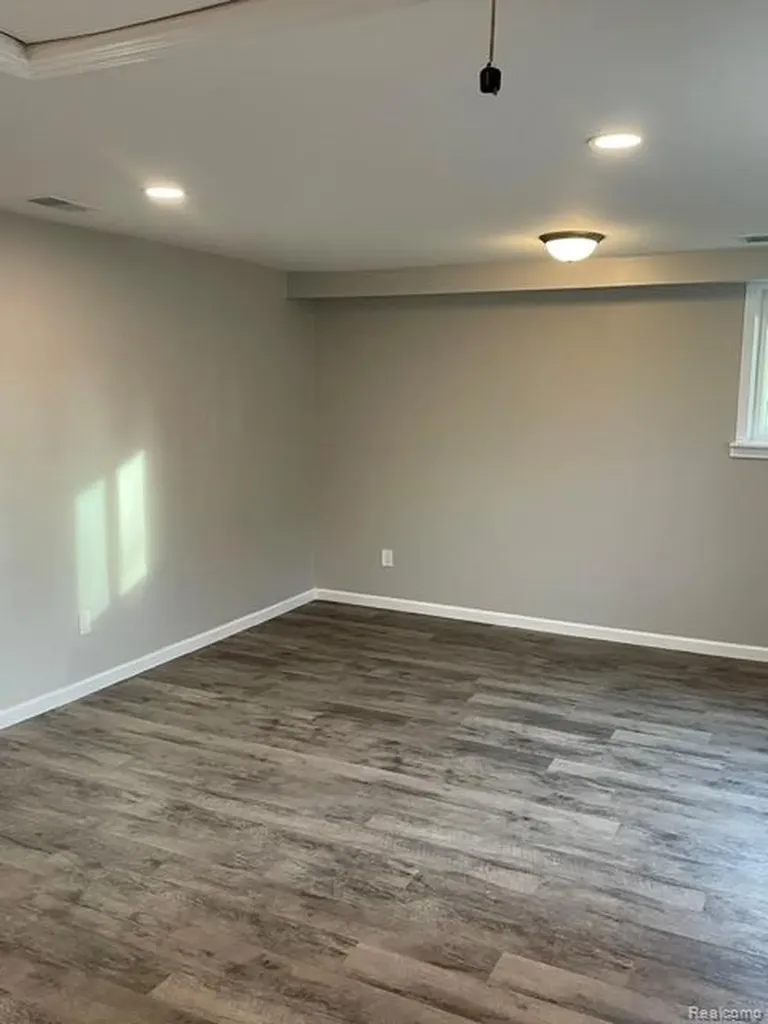 29311 Rockcastle Street Farmington Hills City MI 48336