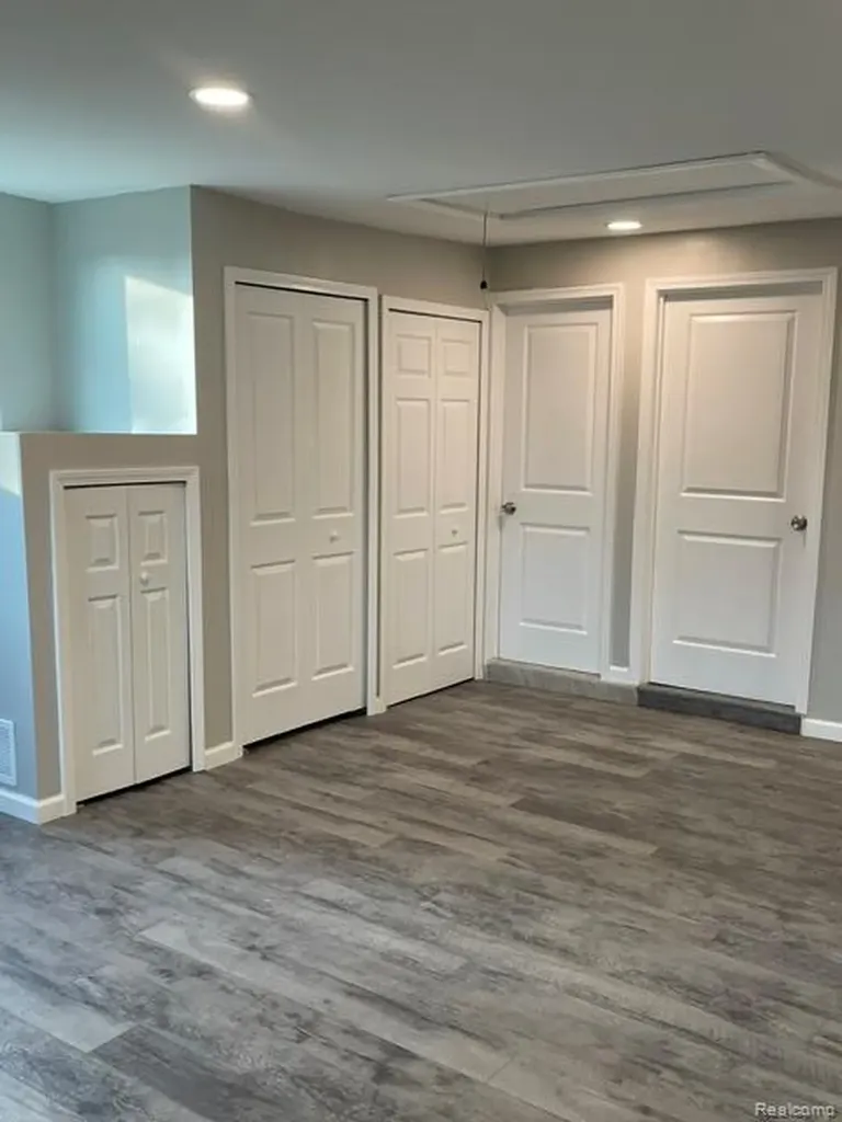 29311 Rockcastle Street Farmington Hills City MI 48336