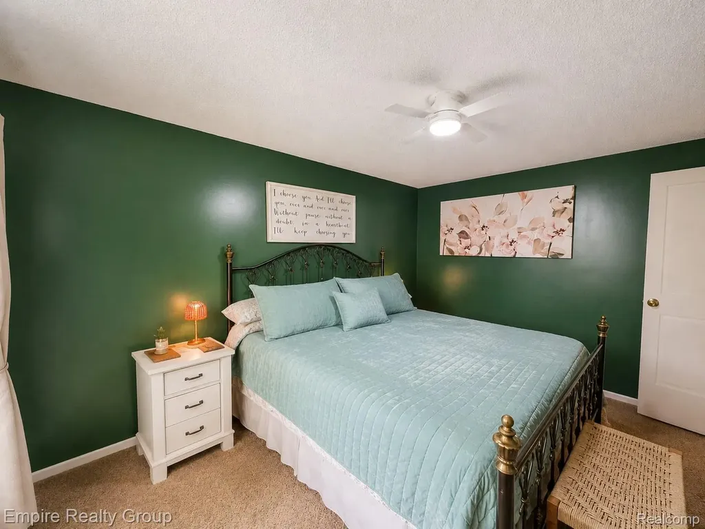 2716 Sinclair Avenue Waterford Charter Township MI 48328