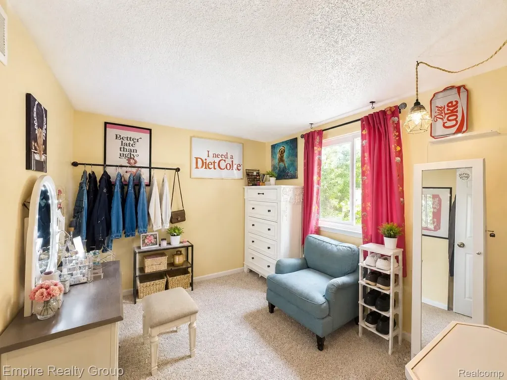 2716 Sinclair Avenue Waterford Charter Township MI 48328