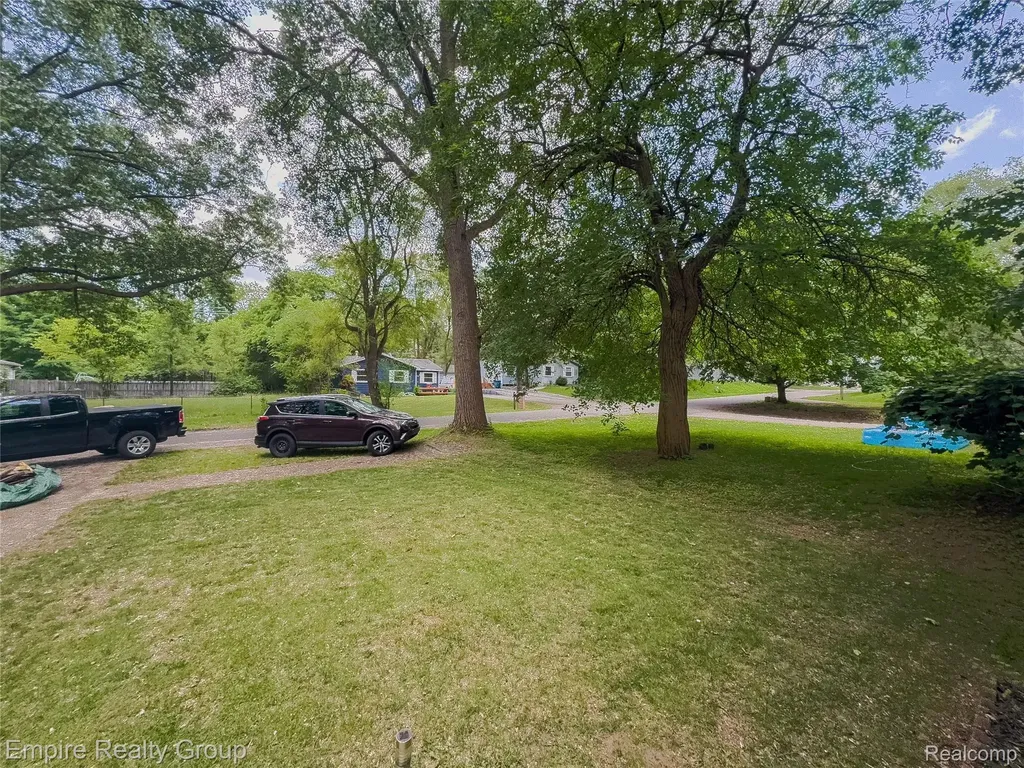 2716 Sinclair Avenue Waterford Charter Township MI 48328