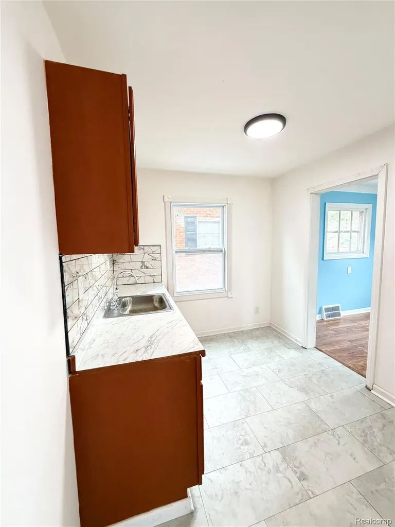 8167 House Street Detroit City MI 48234