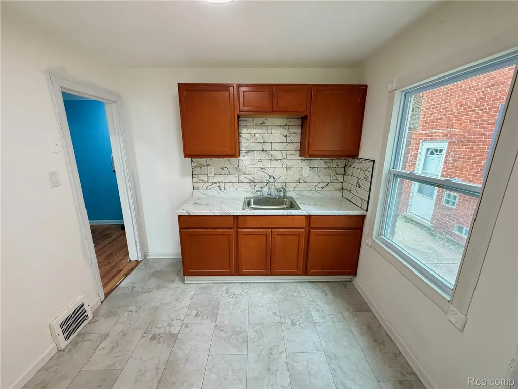 8167 House Street Detroit City MI 48234