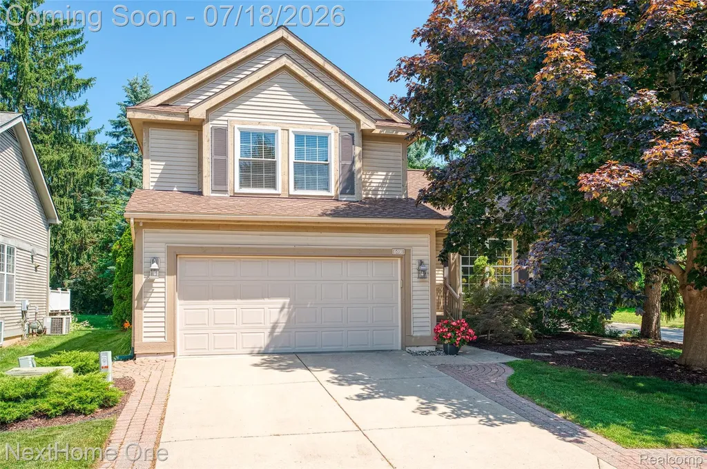 6496 Lake Meadow Drive Waterford Charter Township MI 48327