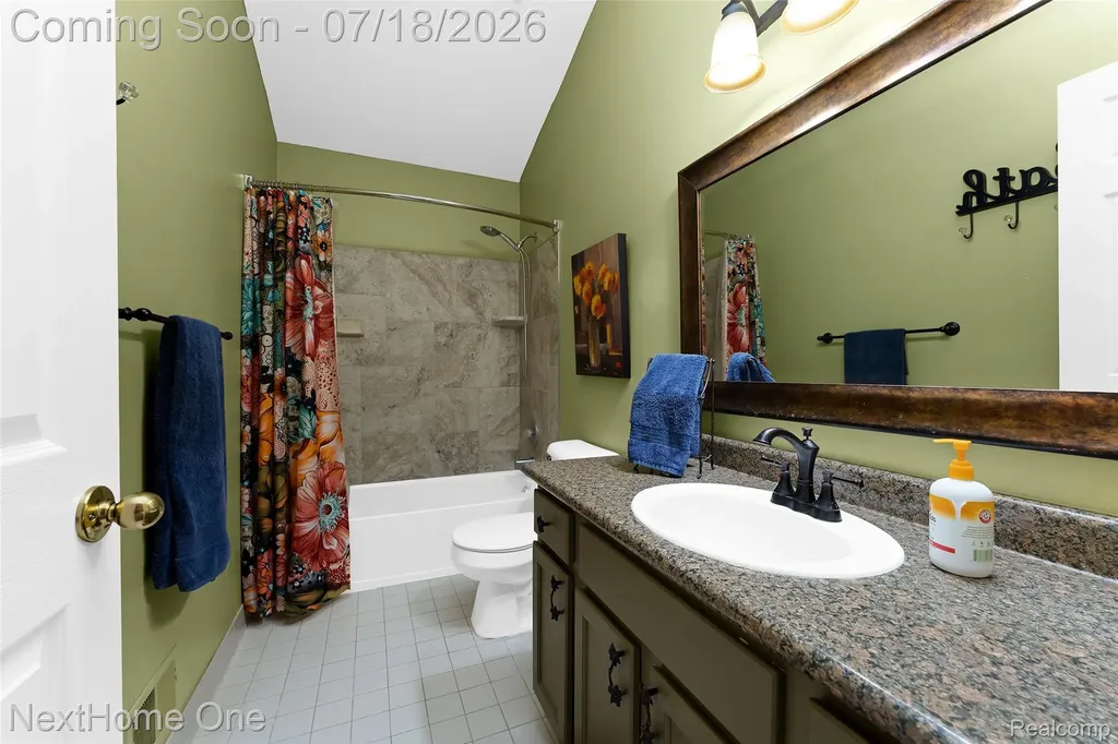 6496 Lake Meadow Drive Waterford Charter Township MI 48327
