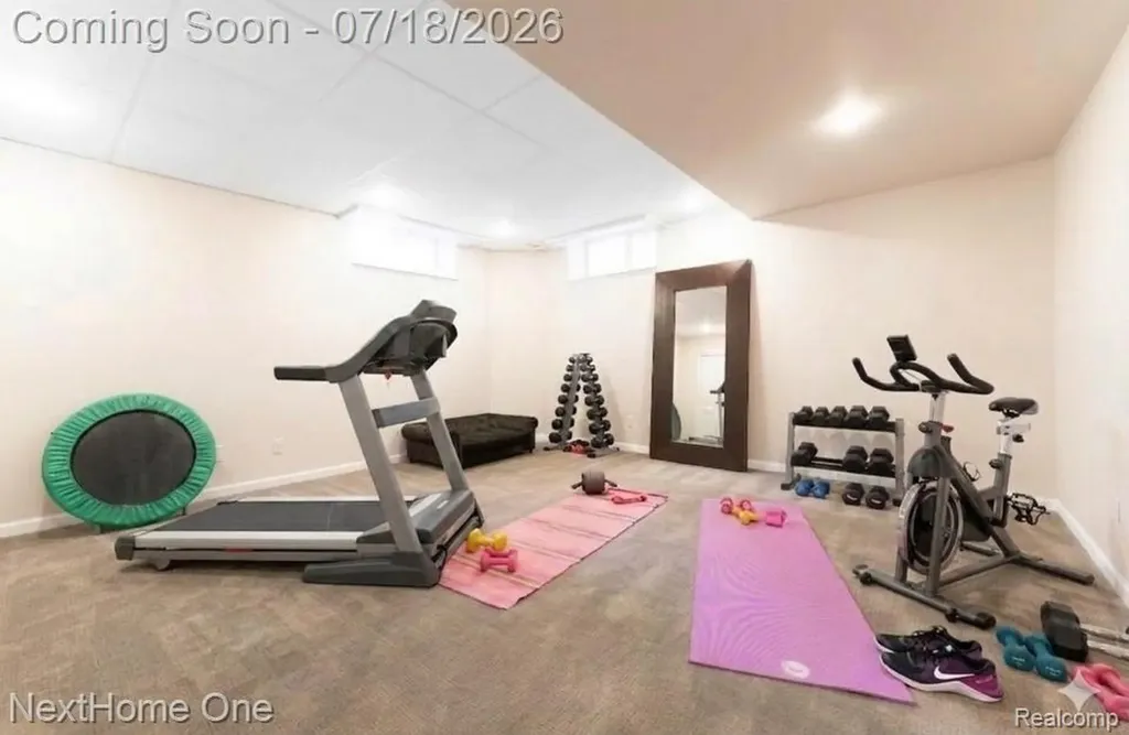 6496 Lake Meadow Drive Waterford Charter Township MI 48327