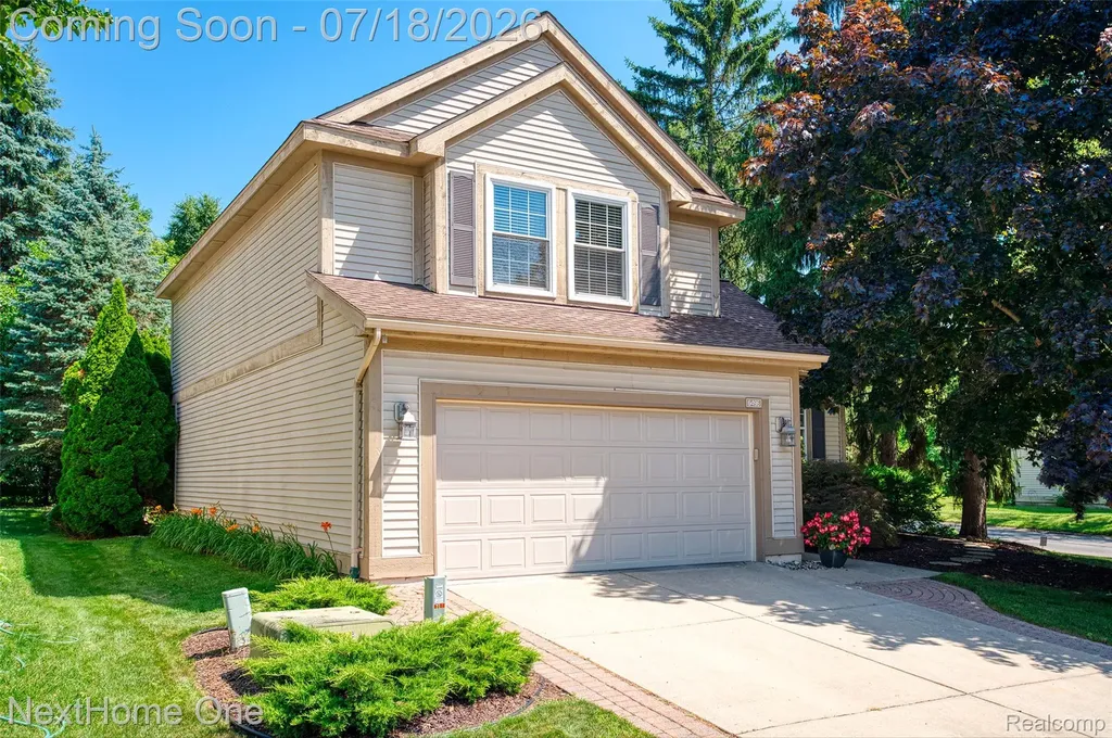 6496 Lake Meadow Drive Waterford Charter Township MI 48327