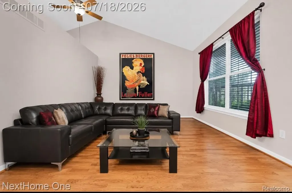 6496 Lake Meadow Drive Waterford Charter Township MI 48327
