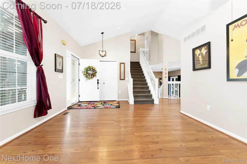 6496 Lake Meadow Drive Waterford Charter Township MI 48327