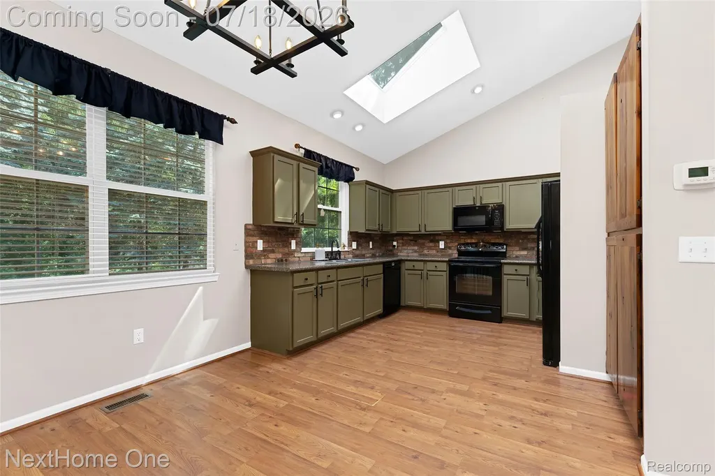 6496 Lake Meadow Drive Waterford Charter Township MI 48327