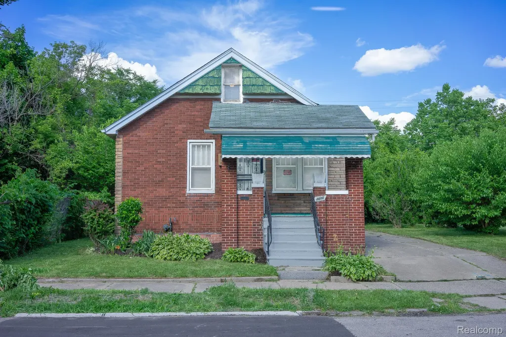5672 Saint Clair Street Detroit City MI 48213