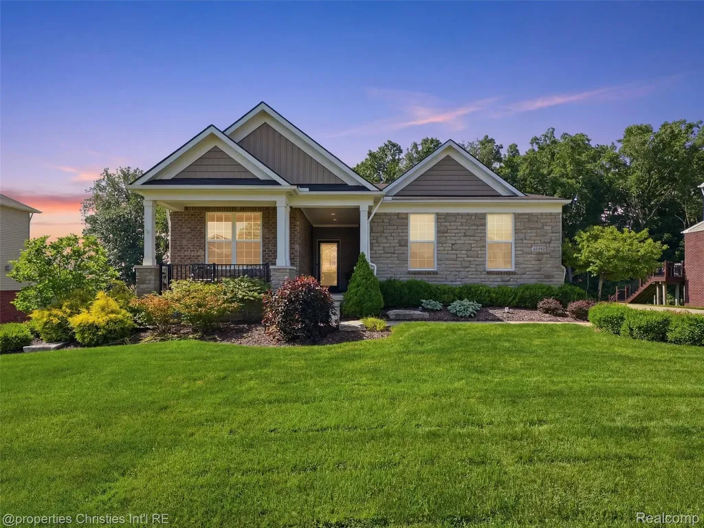 30243 Macintosh Lane Lyon Charter Township MI 48165