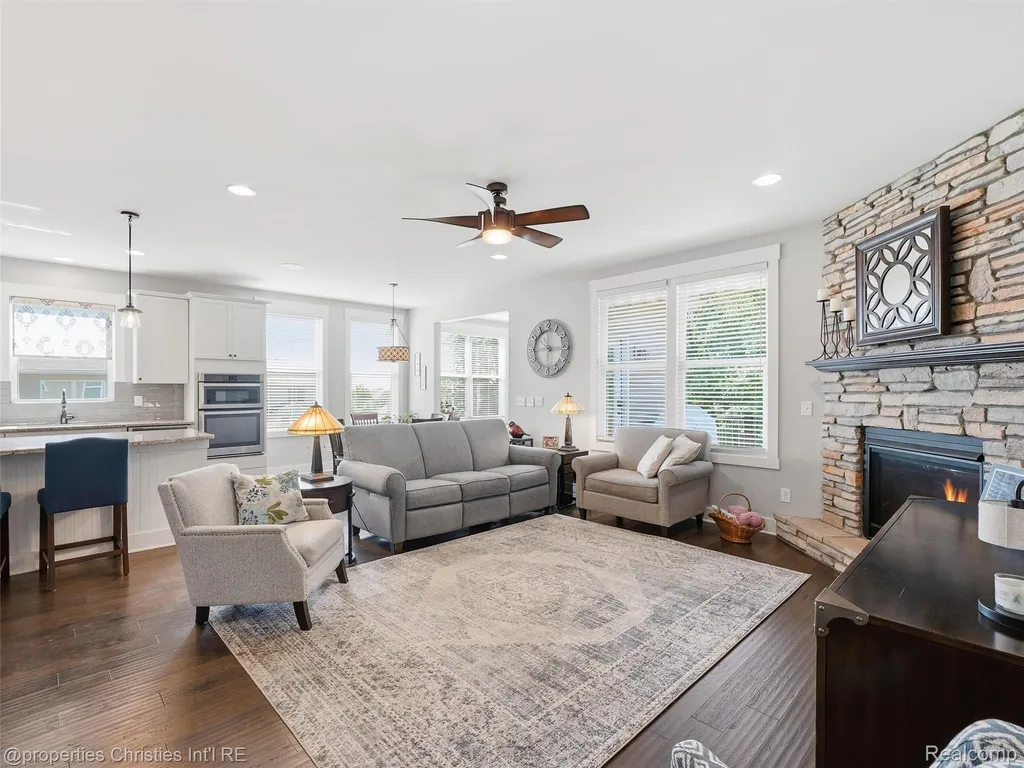 30243 Macintosh Lane Lyon Charter Township MI 48165