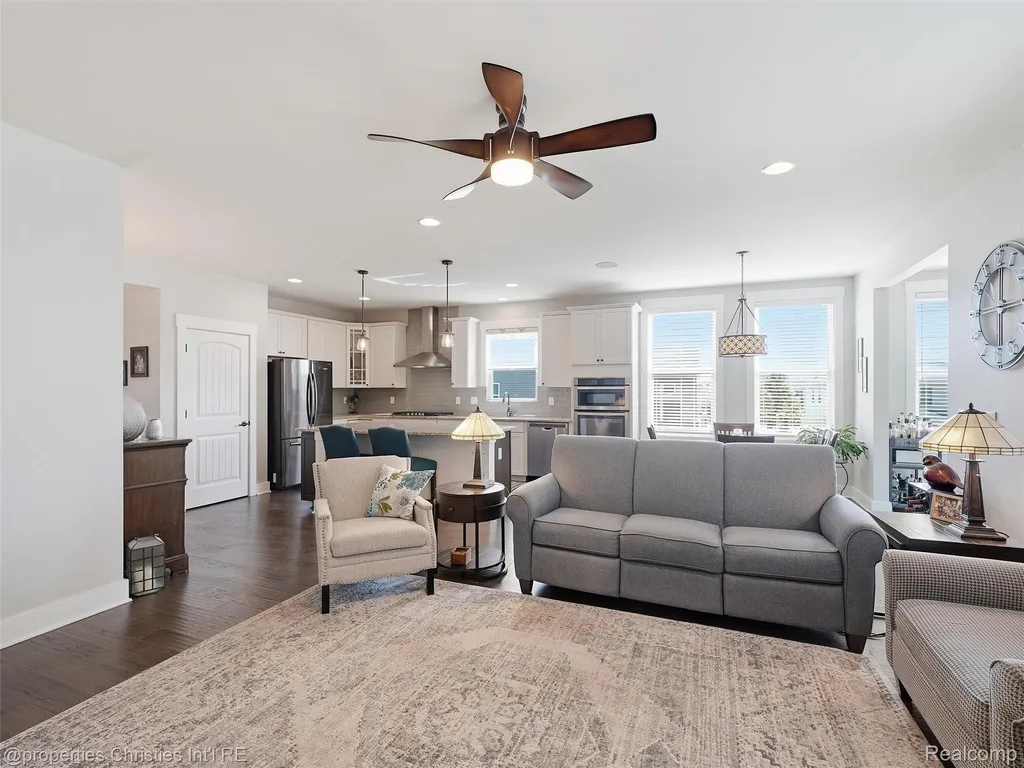 30243 Macintosh Lane Lyon Charter Township MI 48165
