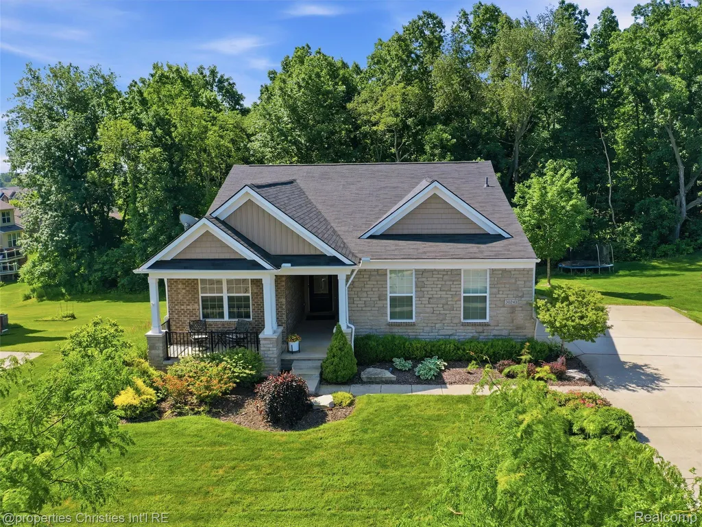 30243 Macintosh Lane Lyon Charter Township MI 48165