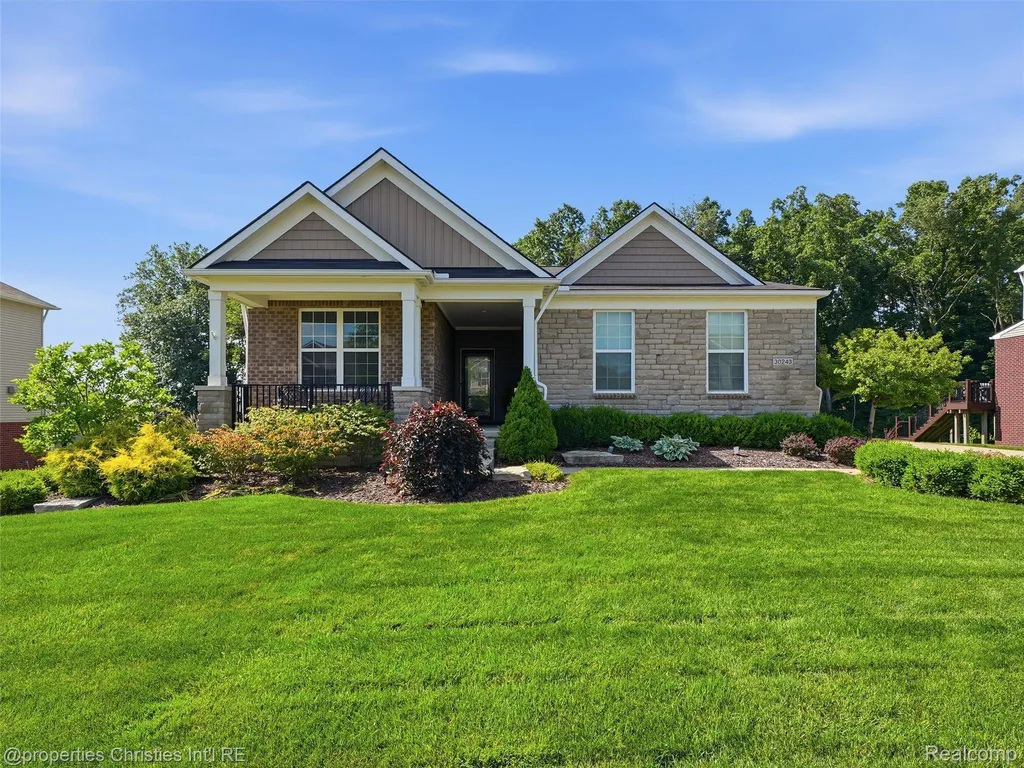 30243 Macintosh Lane Lyon Charter Township MI 48165