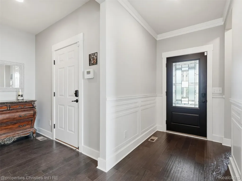 30243 Macintosh Lane Lyon Charter Township MI 48165