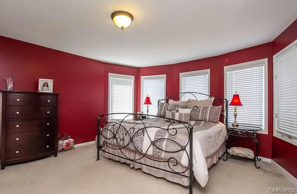48428 Estera Drive Shelby Charter Township MI 48315