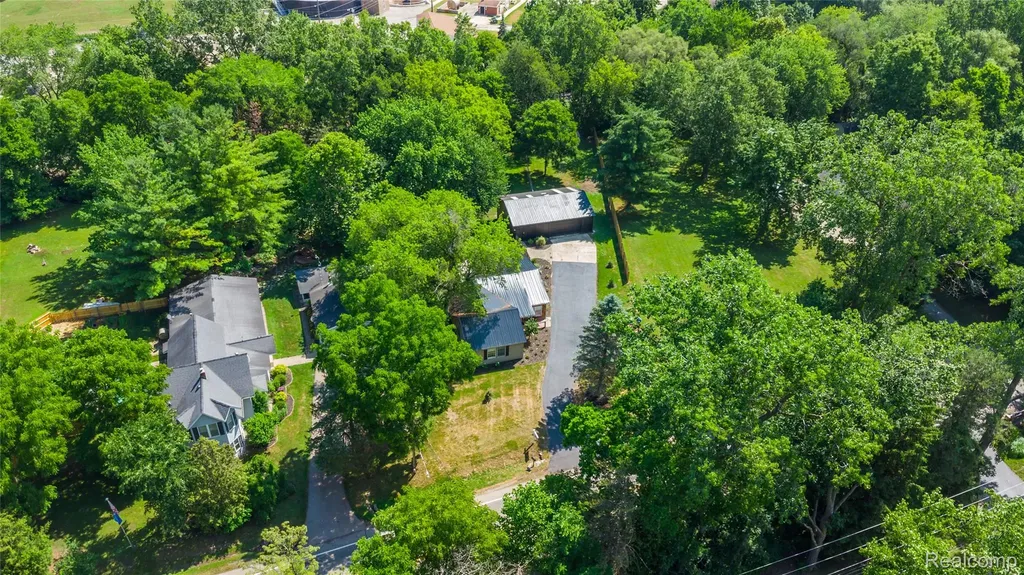 308 N Seymour Road Flushing City MI 48433