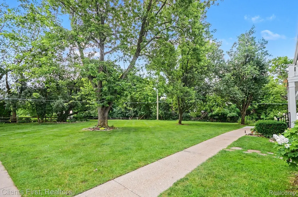 41715 Onaway Drive Novi City MI 48167