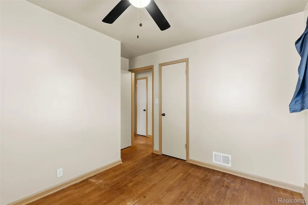 4722 Birchcrest Drive Flint City MI 48504