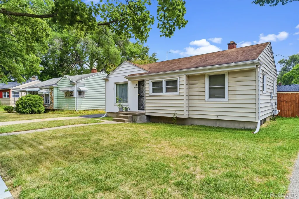 4722 Birchcrest Drive Flint City MI 48504