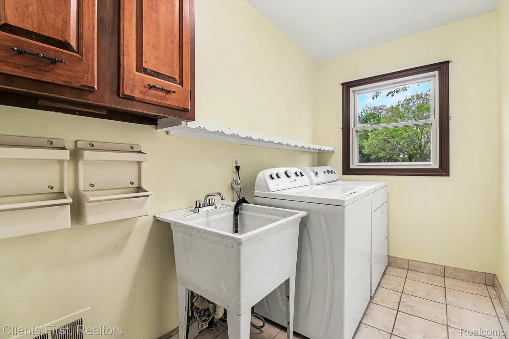 42542 Knollwood Court Northville Township MI 48168