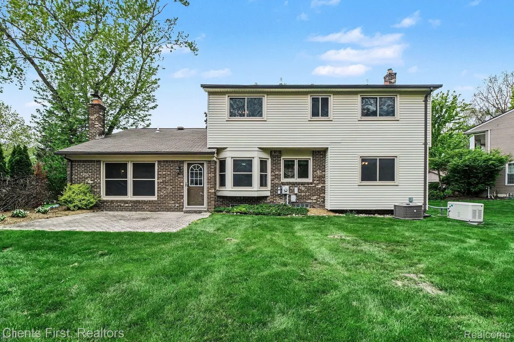 42542 Knollwood Court Northville Township MI 48168