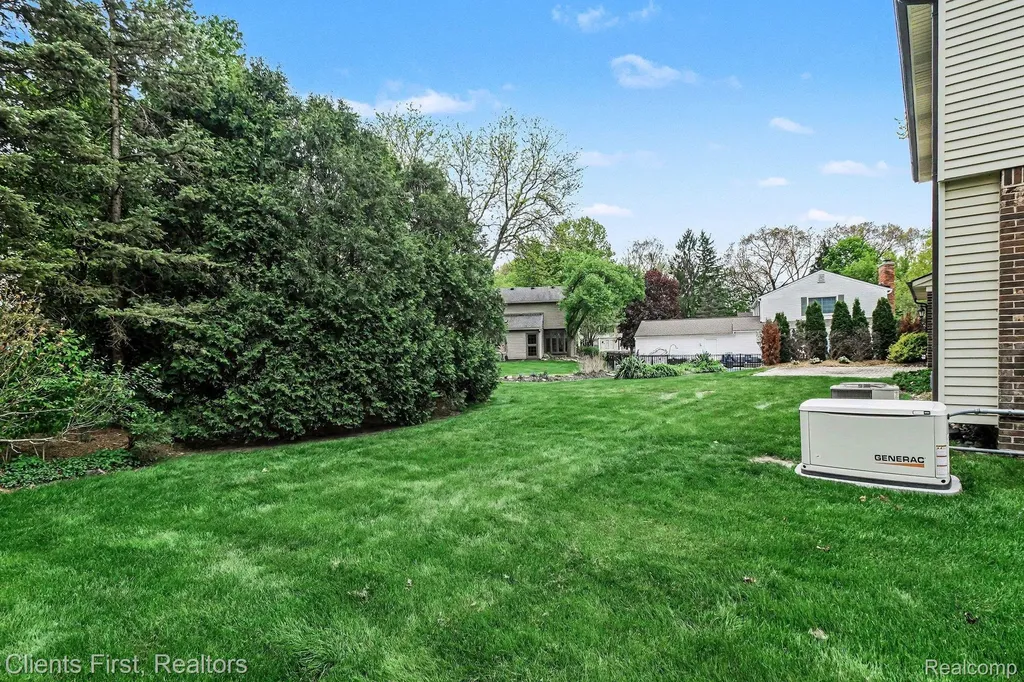 42542 Knollwood Court Northville Township MI 48168