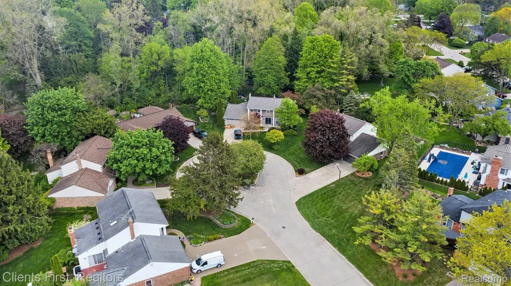42542 Knollwood Court Northville Township MI 48168