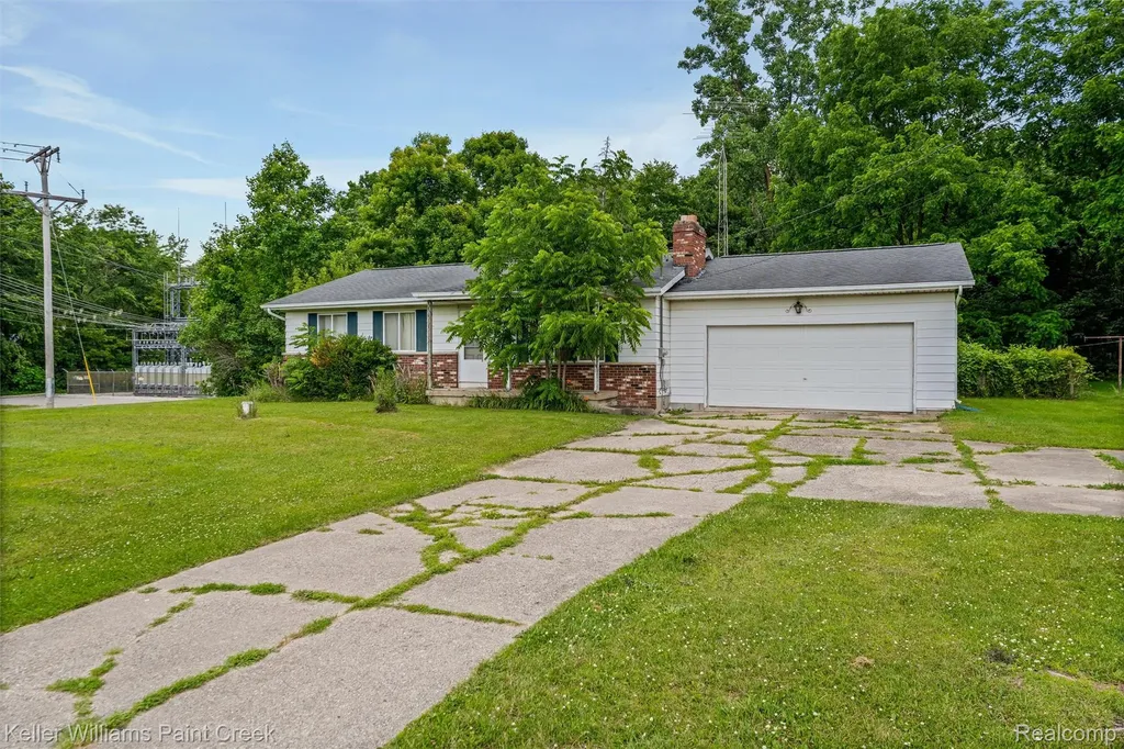 6427 Gale Road Atlas Township MI 48411