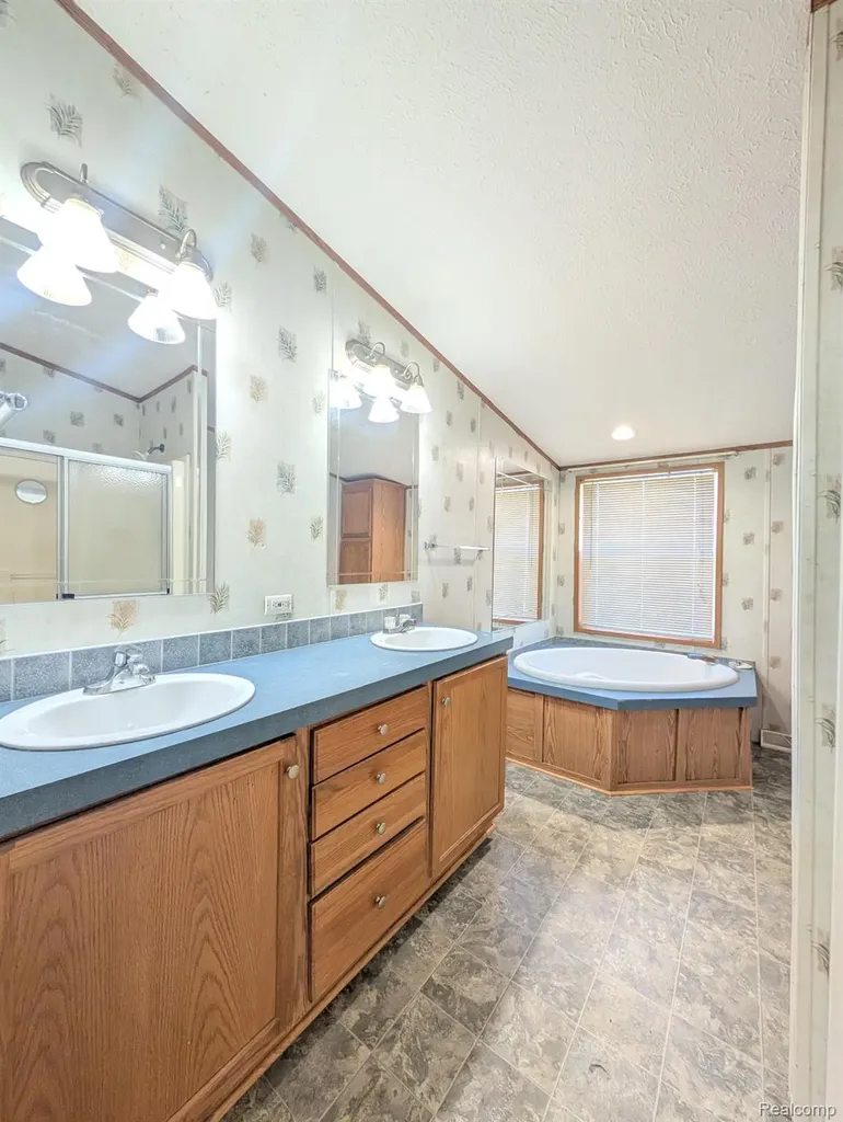 17016 Sleepy Hollow Boulevard Holly Township MI 48442