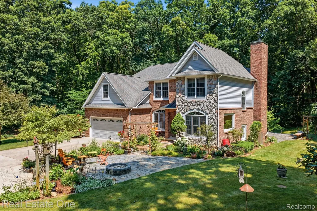 8450 Merrill Road Webster Township MI 48189