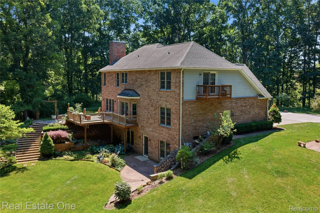 8450 Merrill Road Webster Township MI 48189