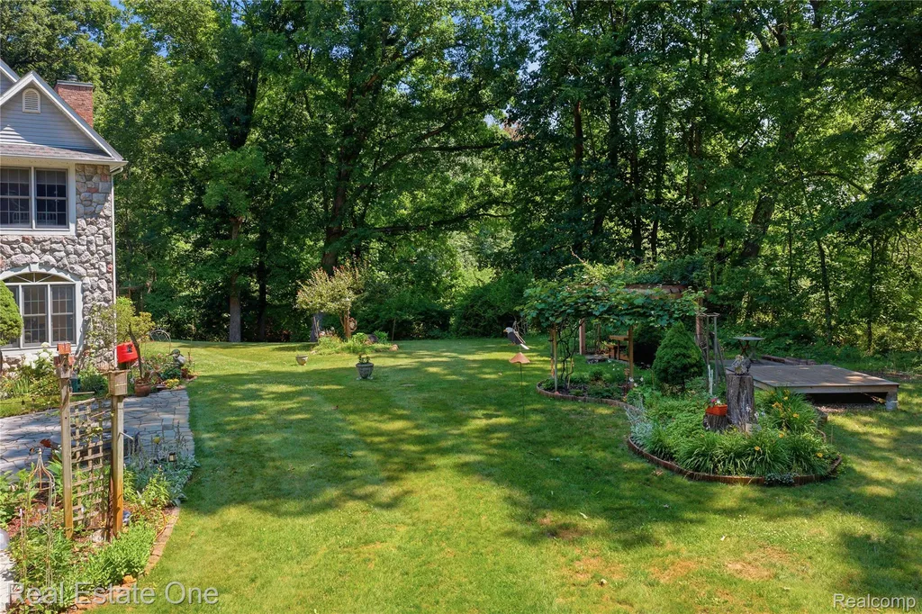 8450 Merrill Road Webster Township MI 48189